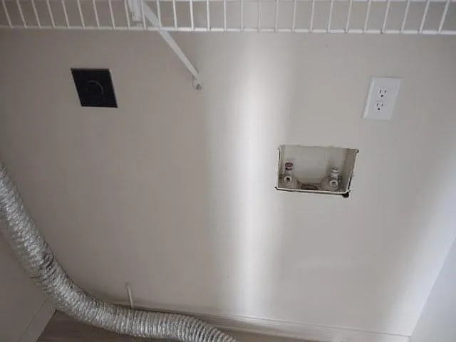 6048 Howard Rd — Photo 11