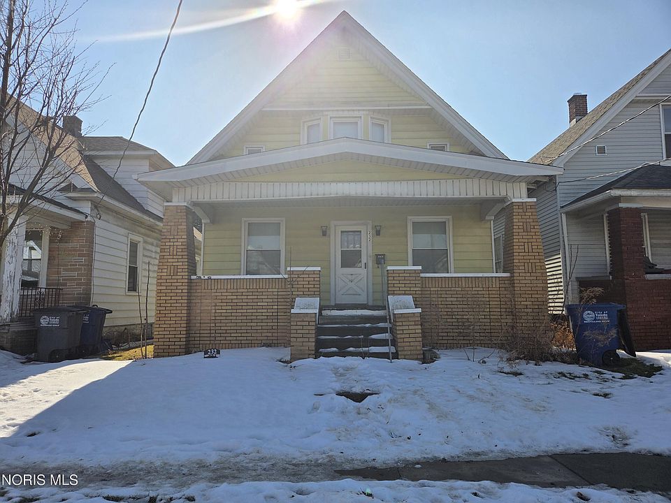 1st image of 232 E Oakland St
