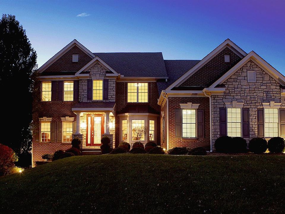 1st image of 7916 Meadowcreek Dr