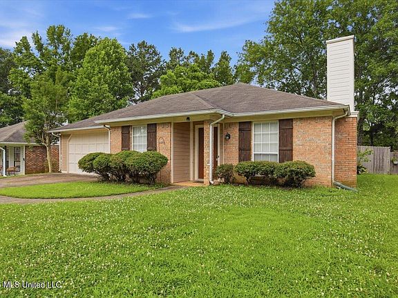 2nd image of 113 Riverbend Dr
