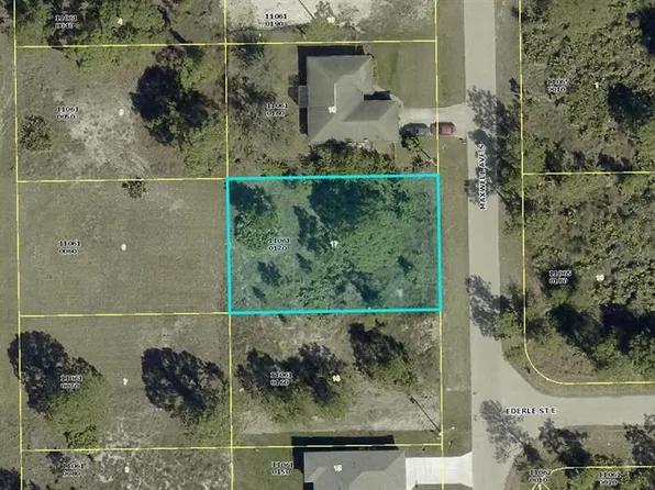 1024 Maxwell Ave S #17, Lehigh Acres, FL 33974