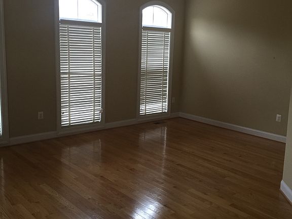 5th image of 7035 Little Leaf Linden Ln