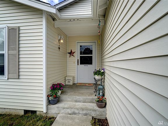 4th image of 15002 95th Ave E