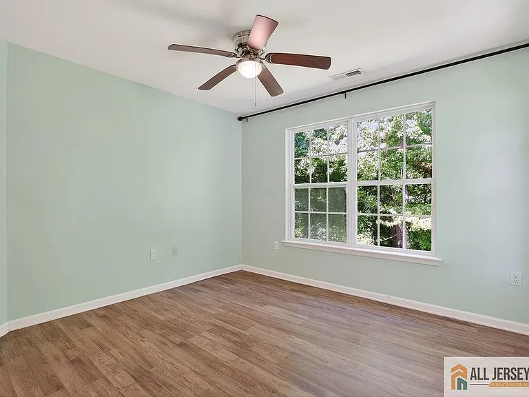 1111 Morning Glory Dr — Photo 20