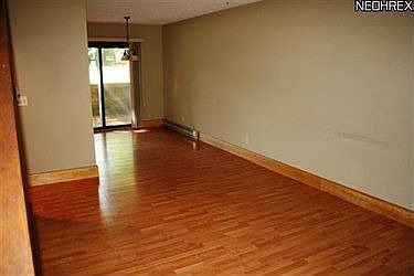 2nd image of 139 Burlington Oval Dr