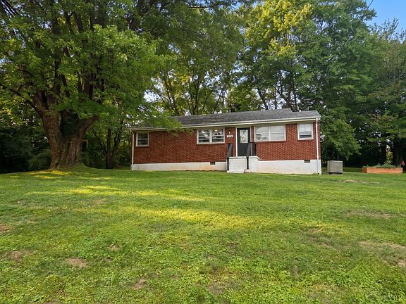 3rd image of 104 Hilda Dr