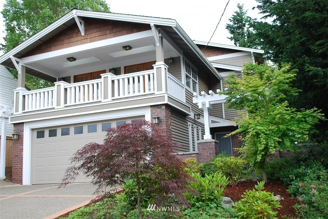 4339 SW Hudson Street photo 1