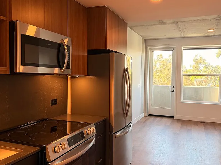 Rainford Apartments — Photo 17