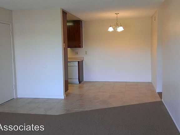 2nd image of 1405 Stonewood Ave #101