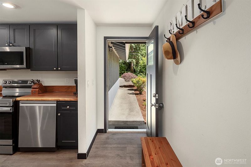 4th image of 13804 Easy Street NW