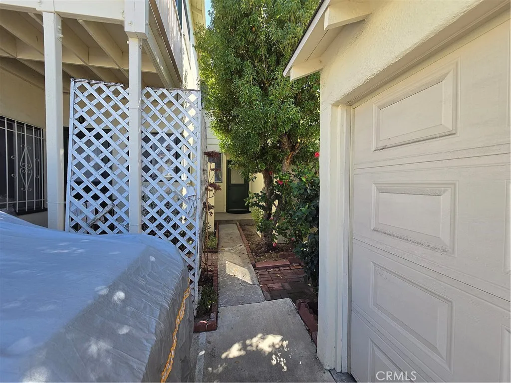1 bed, 668 sqft, $1,895 — Photo 2