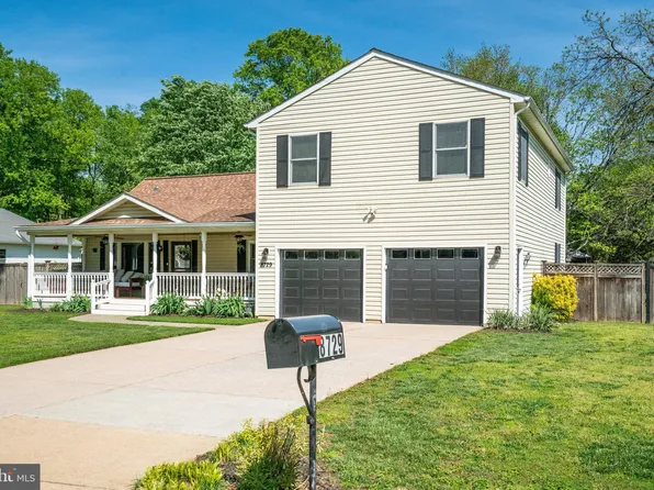 8729 Oak Leaf Dr, Alexandria, VA 22309