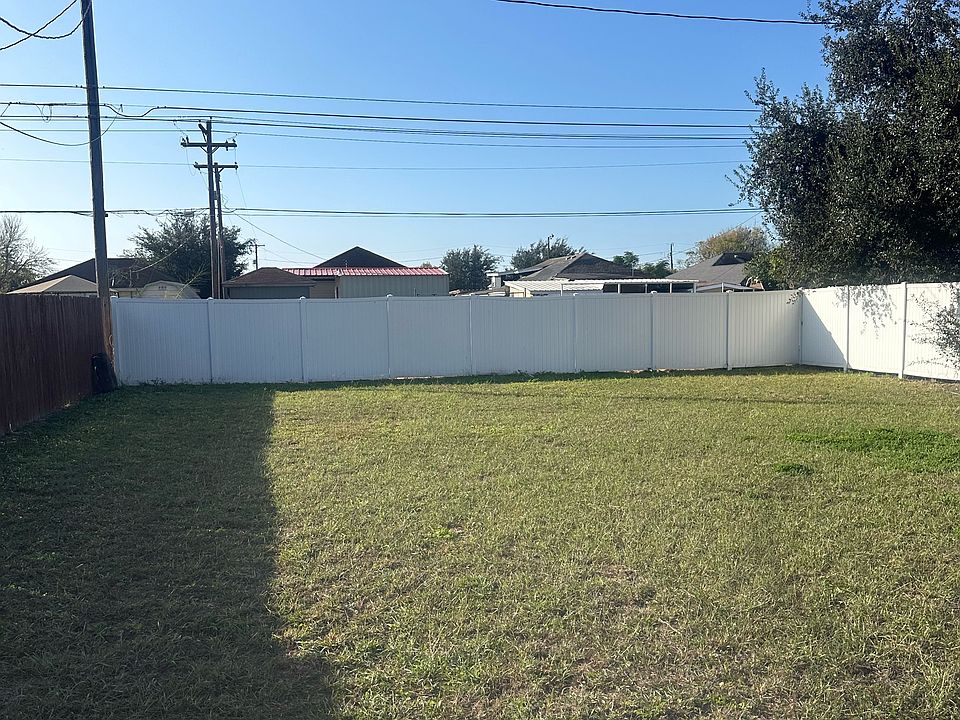 2nd image of 601 W Costa Rica Ave