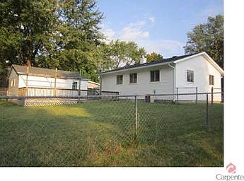 2nd image of 415 Vandalia Ct