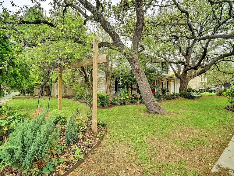 10509 Doering Ln — Photo 25
