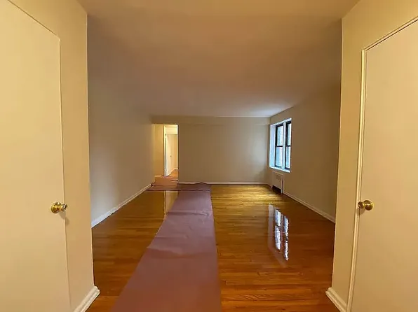 87-56 Francis Lewis Boulevard image 1 of 8