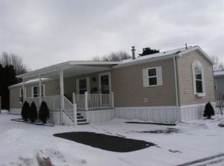 2723 E Park Ln, Erie, PA 16506