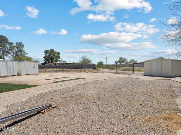 7634 E Apple Tree Dr, Tucson, AZ 85730