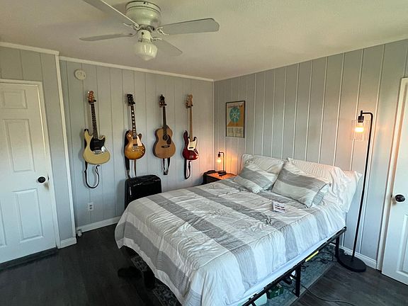 2nd image of 2123 Yosemite Dr #1