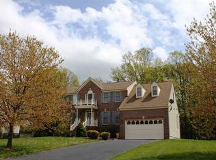 12 Foxhill Run, Monmouth Junction, NJ 08852