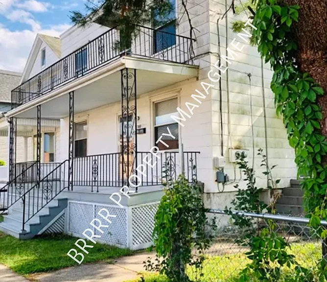 510 Kosciuszko St #A — Photo 1