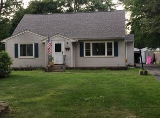 30 Arrowhead Dr, Rochester, NY 14624