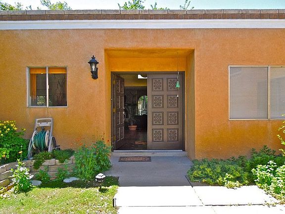 4th image of 4005 Tara Dr NE
