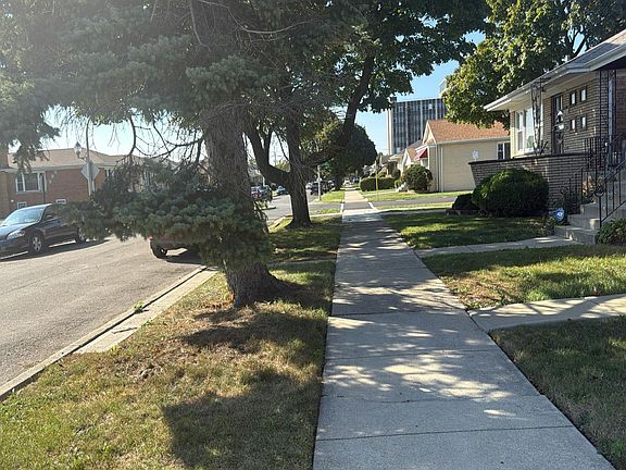 5th image of 2248 W 80th Pl