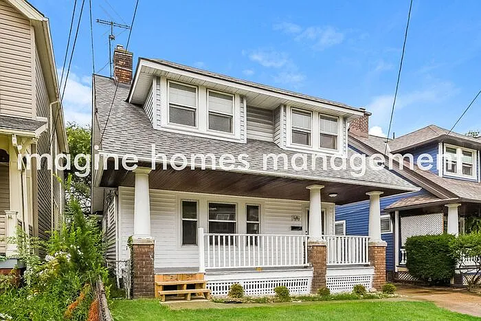 1380 Hall Ave — Photo 2