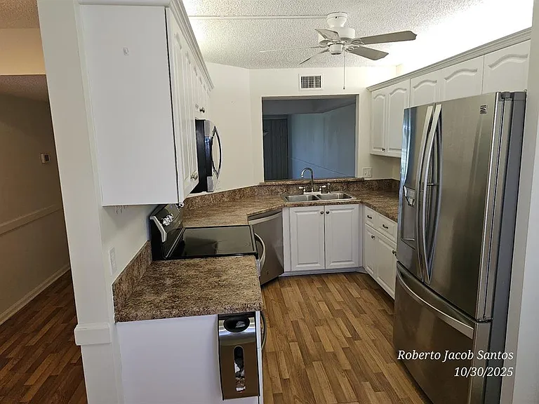 9440 SW 8th St #207 — Photo 2