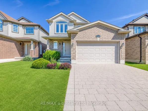 712 Blackacres Blvd, London, ON N6G 0J1