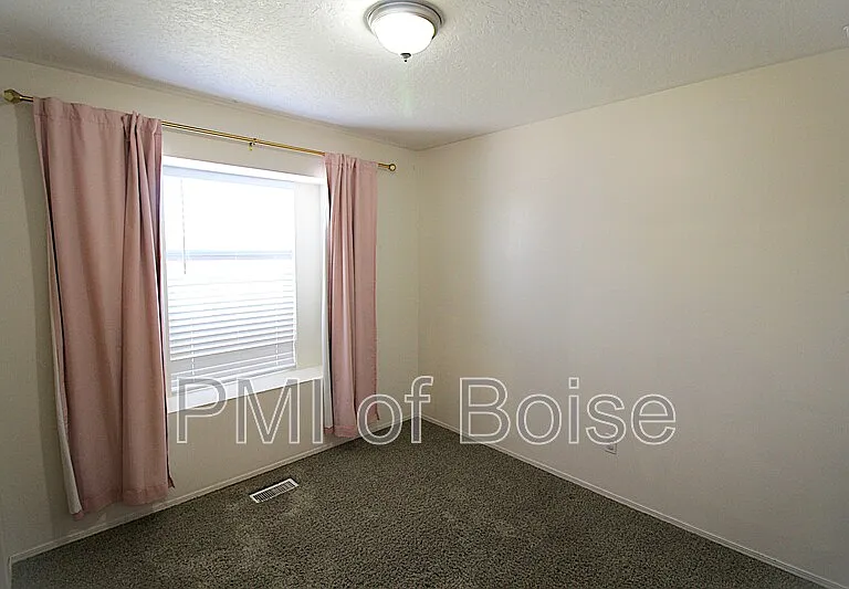 521 Stony Meadow Dr — Photo 12