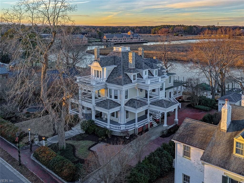 carousel photo #4 (MLS)