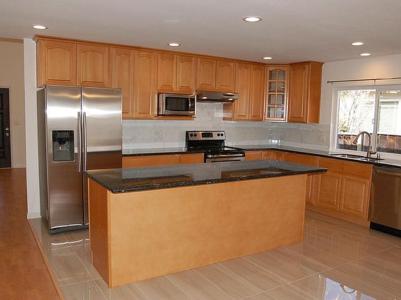 4th image of 286 Clearpark Cir