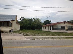 1st image of 826 S De Leon Ave