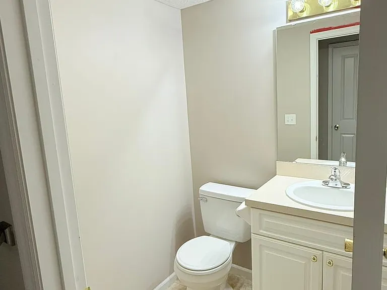 593 Lazelle Rd — Photo 14