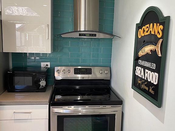 5th image of 78255 Cabrillo Ln Unit 124
