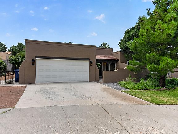 4th image of 13012 Calle De Sandias NE