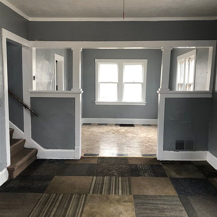 2nd image of 1012 Andrews St