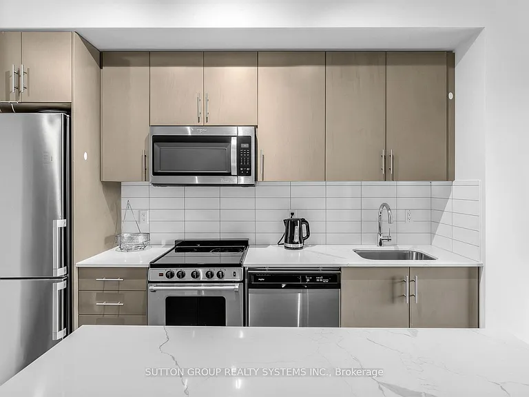 509 Dundas St W #521 — Photo 13