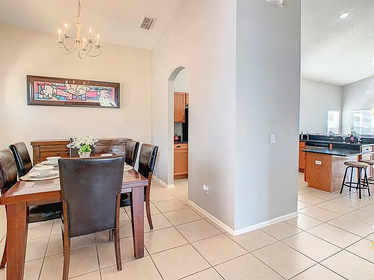 101 Bloomingdale Dr — Photo 4