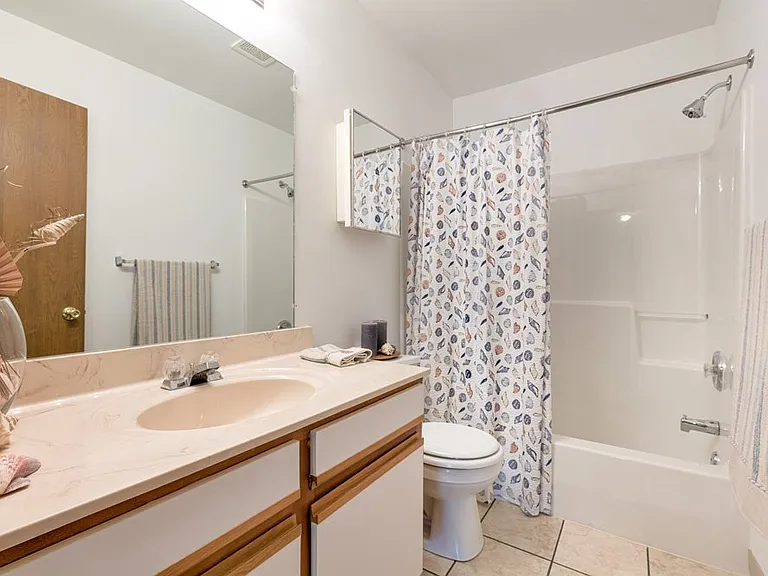 Big Creek Apartments — Photo 19