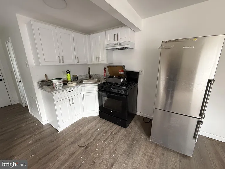 124 E Main St #2 — Photo 9
