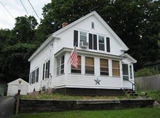 32 Bond St, Fitchburg, MA 01420
