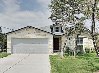 5700 Thunderbird St, Lago Vista, TX 78645