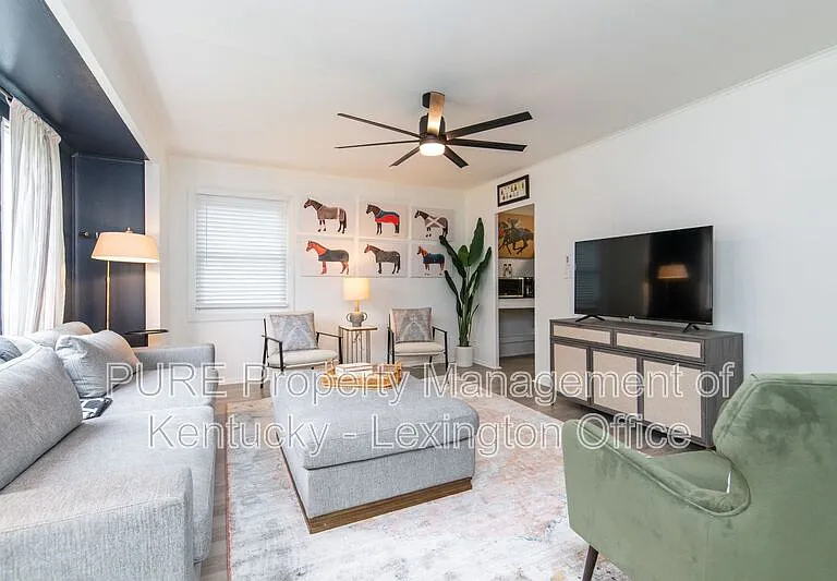 321 Mockingbird Ln — Photo 4