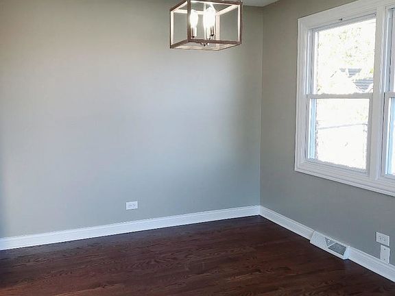 4th image of 4407 W 142nd St