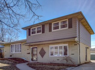 5625 W 98th Pl, Oak Lawn, IL