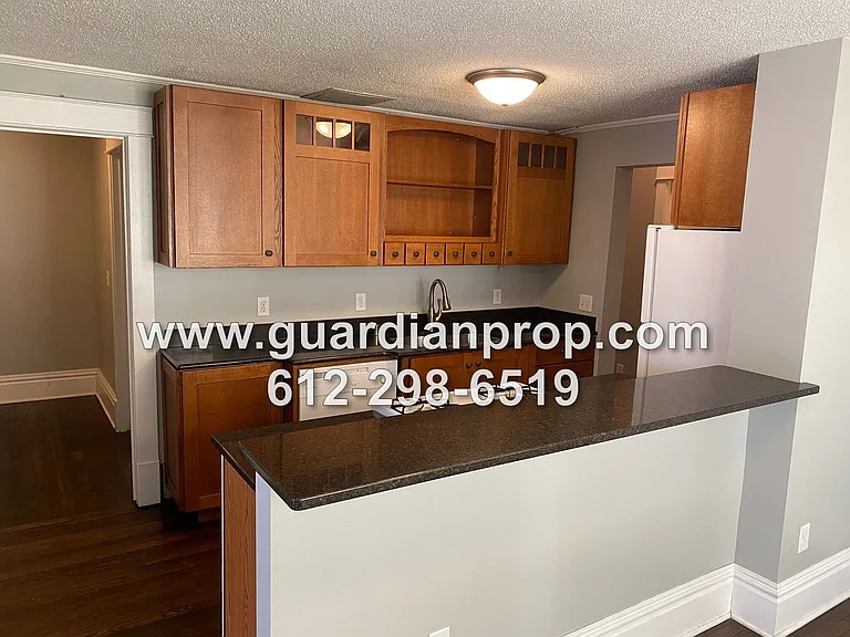 1783 Dayton Avenue — Photo 3