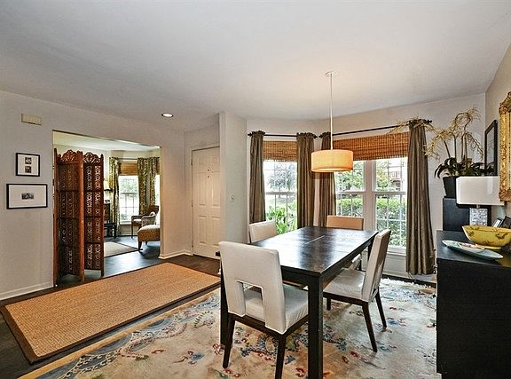 3rd image of 1068 Rockport Dr